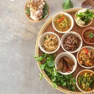 คำปันเกยอาหารเหนือ ฮาบิเทีย ออร์บิต ,หทัยราษฎร์