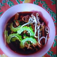 ก๋วยเตี๋ยวไก่มะระ น้านา