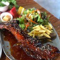 บ้านหมู รมควัน ภูเก็ต