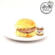 ⭐️🥛เฮียอุ่นนม นมสด ขนมปังปิ้งอร่อย👍  นมสดเกล็ดหิมะ ปังเย็น ปังไอติม ชิโอะปัง ครอฟเฟิล ชีสเค้ก ทีรามิสุ โรลเค้กครีมสด ถนนหอการค้าไทย