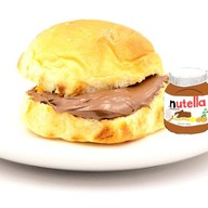 ⭐️🥛เฮียอุ่นนม นมสด ขนมปังปิ้งอร่อย👍  นมสดเกล็ดหิมะ ปังเย็น ปังไอติม ชิโอะปัง ครอฟเฟิล ชีสเค้ก ทีรามิสุ โรลเค้กครีมสด ถนนหอการค้าไทย