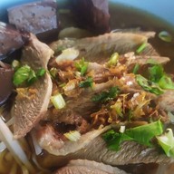 ร้านก๋วยเตี๋ยวเป็ด-ไก่ ข่วงสิงห์