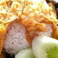 ร้านข้าวไข่เจียวทรงเครื่องป้ากุ้ง