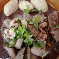 ก๋วยเตี๋ยวหมูน้ำตก แสงจันทร์