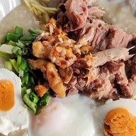 โจ๊กต้มเลือดหมูนายบิน สาขา3 หน้าโรงเรียนบางขุนเทียนศึกษา
