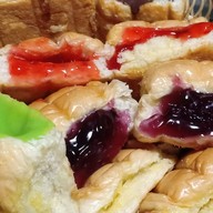 ร้านขนมปังปิ้งเตาถ่าน (ปังอึน)