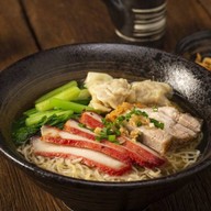 โซ้ย บะหมี่เกี๊ยว & cafe’ -