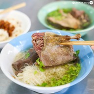 เฮียสิทธิ์ หมี่ซั่วเป็ดตุ๋น เจ้าเก่า ตลาดใหม่