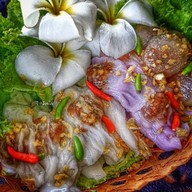 แม่หมึก - หลบมากิน