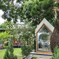บรรยากาศ Simple Bistro And Serve