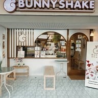 Bunny Shake cafe สาขาบางแสน บางแสน
