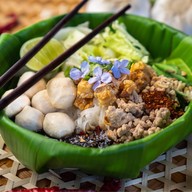 ลูกชิ้นศรีพิงค์