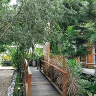 บรรยากาศ Simple Bistro And Serve