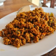 ข้าวแกงบ้านเมษา