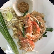เจ๊นาผัดไทยกุ้งสด
