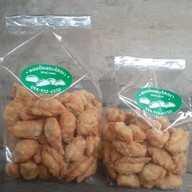 ร้านบัวเลียนขนมปั้นขลิบไส้ปลา