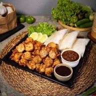 หมูทอดกอดพริก โลตัส โกเฟรช ติวานนท์ 25