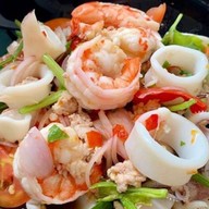 ส้มตำ นายธีร์อิส้ายพาสวบ ส้มตำ ยำคอหมูย่าง ตลาดร่วมเจริญสะพานขาว