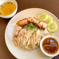โกฮิม หัวหินซอย2/1 ข้าง7-elevenสนามบินหัวหิน