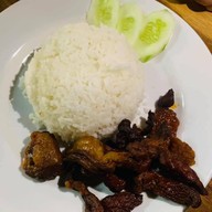 คลื่นแซก food & drink