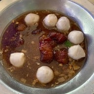 ก๋วยเตี๋ยวเพ็ญพริกเผ็ด