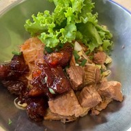 ก๋วยเตี๋ยวเพ็ญพริกเผ็ด