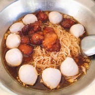 ก๋วยเตี๋ยวเพ็ญพริกเผ็ด