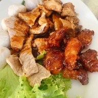 ก๋วยเตี๋ยวเพ็ญพริกเผ็ด