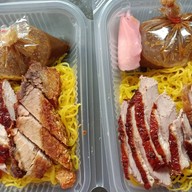 มาลีเป็ดย่าง-หมูกรอบ หน้าโรงแก้ว