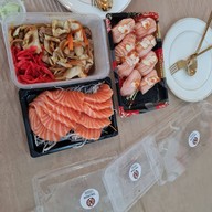 แซลมอนรีพับบลิค (Salmon Republic) สี่พระยา