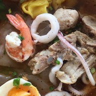 ก๋วยเตี๋ยวกระดูกแก้ว