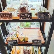 เมนู Shirokumaya Cafe พร้อมพงษ์