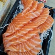 แซลมอนรีพับบลิค (Salmon Republic) สี่พระยา