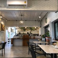 Lemongrass Kitchen & Garden