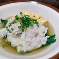 เกี๊ยวหมูนุ่ม ละมุนลิ้น เครื่องดื่ม