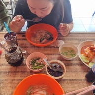 เมนูของร้าน เปี๊ยก หมี่เกี๊ยว ตัวเมืองหาดใหญ่