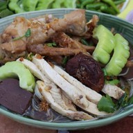 ก๋วยเตี๋ยวไก่มะระไทเลย