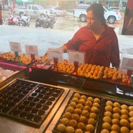 ทาโกะยากิ by ดาวนี่@สามโคก (หน้าเซเว่น)