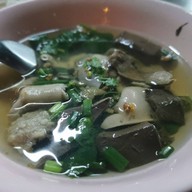 เกาเหลาเลือดหมู สุขุมวิท 23