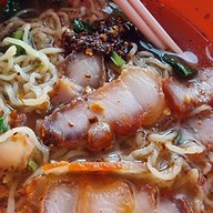 เมนูของร้าน เปี๊ยก หมี่เกี๊ยว ตัวเมืองหาดใหญ่