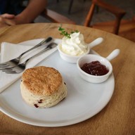 Doubrew x PARADAi ตลาดใหญ่
