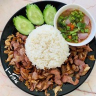 iโล้น-ข้าวหมูทอด&ไก่ย่างนํ้าจิ้มเเจ๋ว