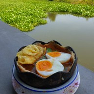 เมนูของร้าน ก๋วยเตี๋ยวห้อยขากาแฟสดบ้านสวนมะลิ