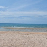 บรรยากาศ ริมชายหาดชะอำ