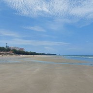 บรรยากาศ ริมชายหาดชะอำ