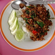 นายแว่น อาหารตามสั่ง