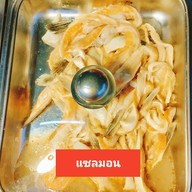 นายหนวดหมูกะทะชั่งกิโล