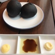 เมนูของร้าน Another Hound Café Central Embassy