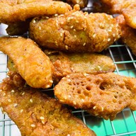 ขนมจีน ส้มตำ อาหารตามสั่ง ข้าวปุ้นซาว ข้าวปุ้นก้อย โคราช  ร้านข้าวปุ้นซาว ข้าวปั้นก้อย โคราช