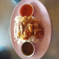 เมนูของร้าน เจ๊ลี ข้าวมันไก่สูตรไหหลำ